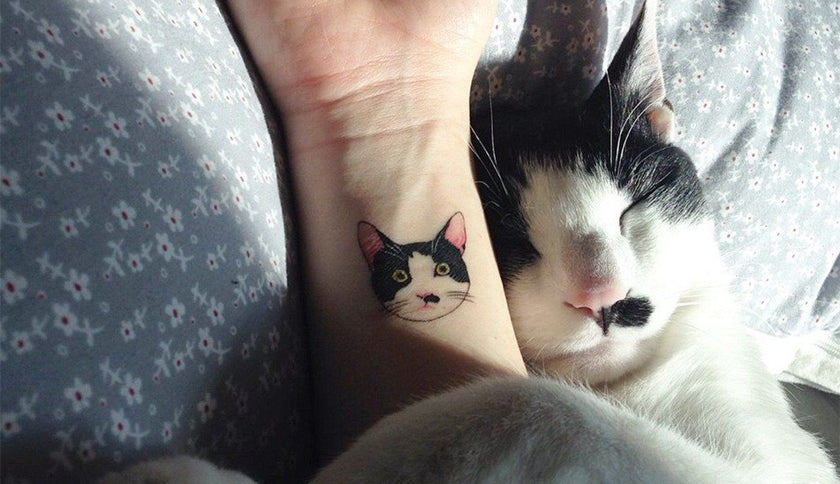 Cuando quieres tanto a tu mascota que te la tatúas