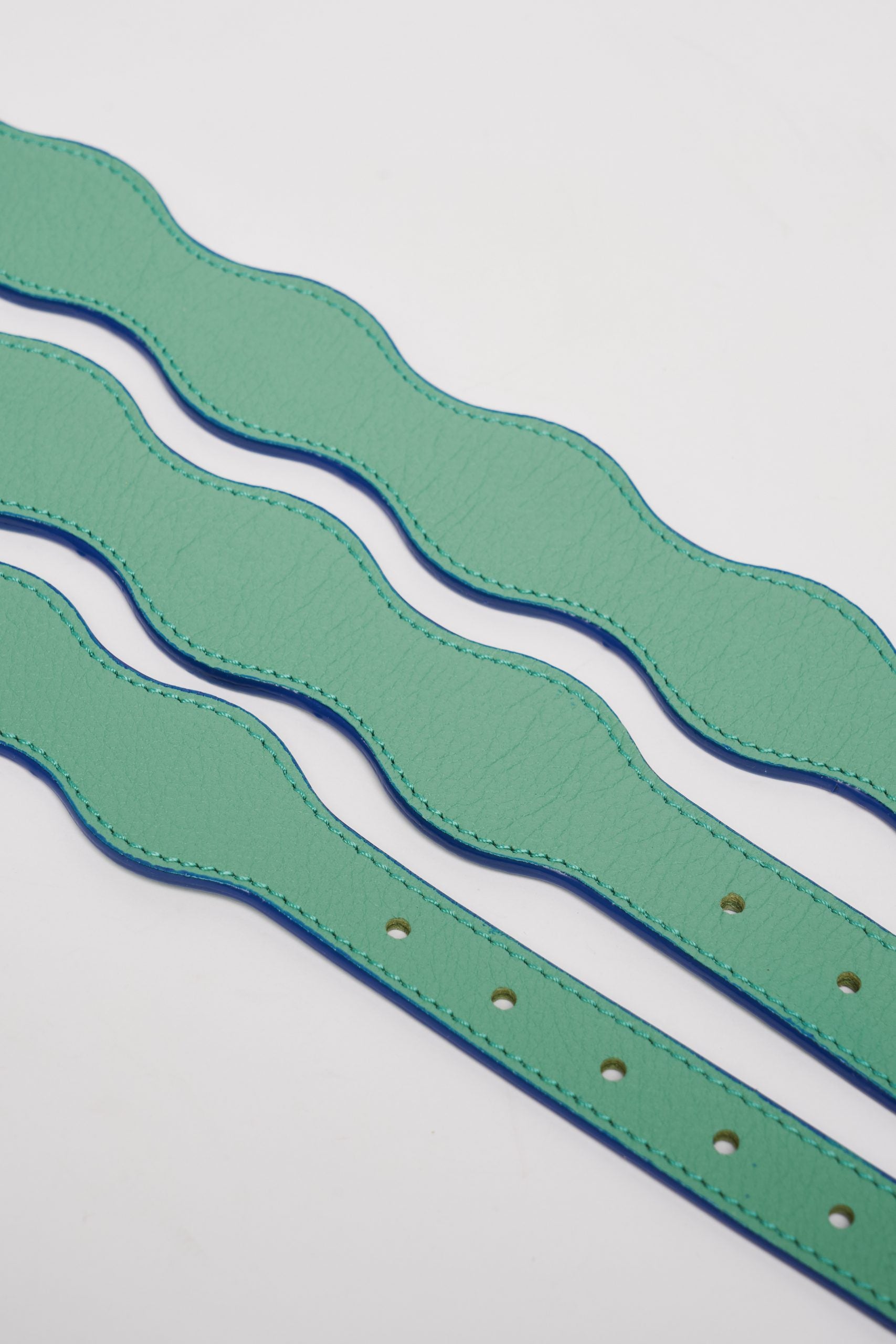 Collar The Wigglers en Tonos Verde y Azul