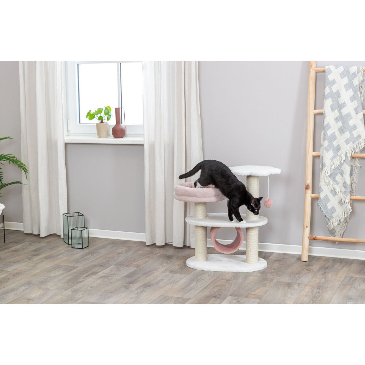 Isabella Scratching Post